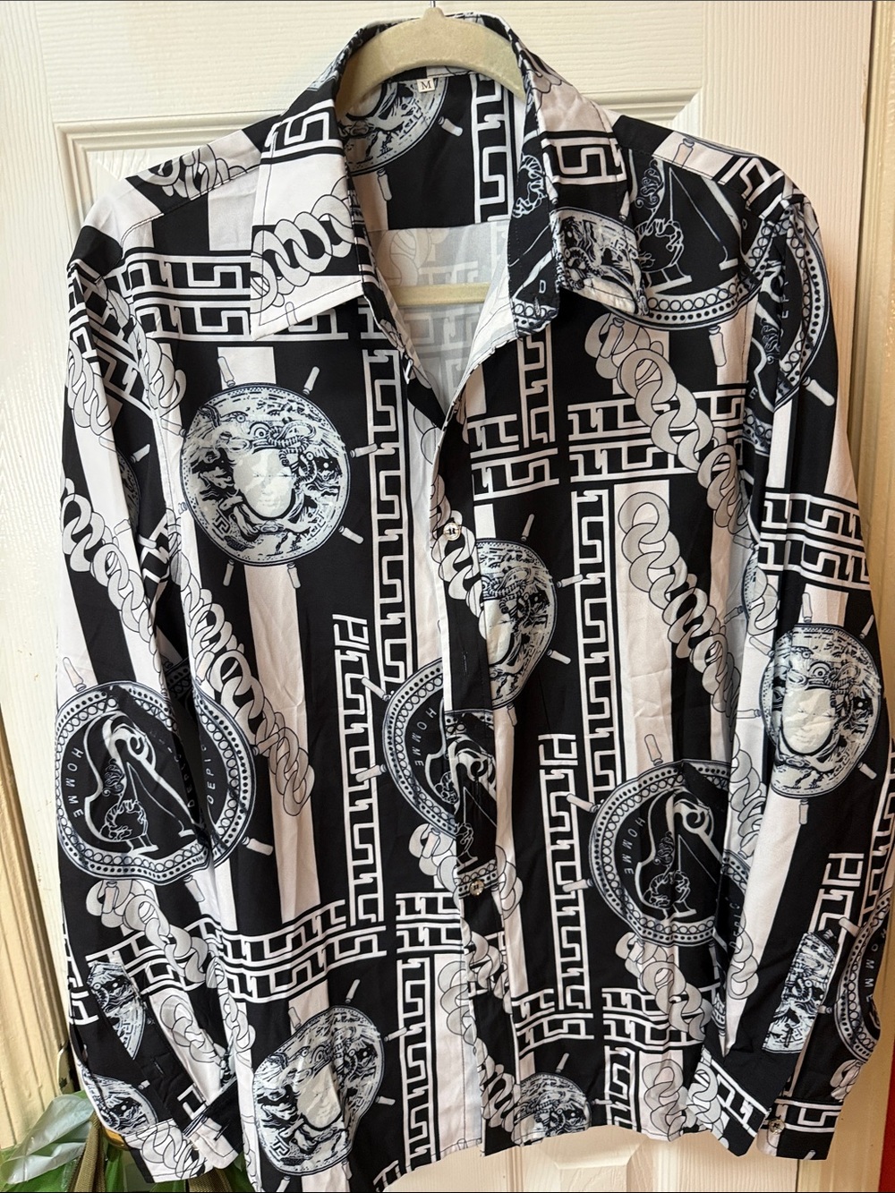 Men’s Black & White Printed Long-Sleeve Shirt